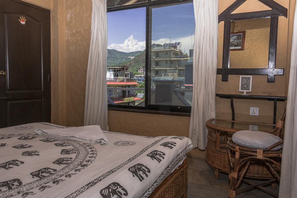 Peace Eye Guest House Pokhara Exterior photo