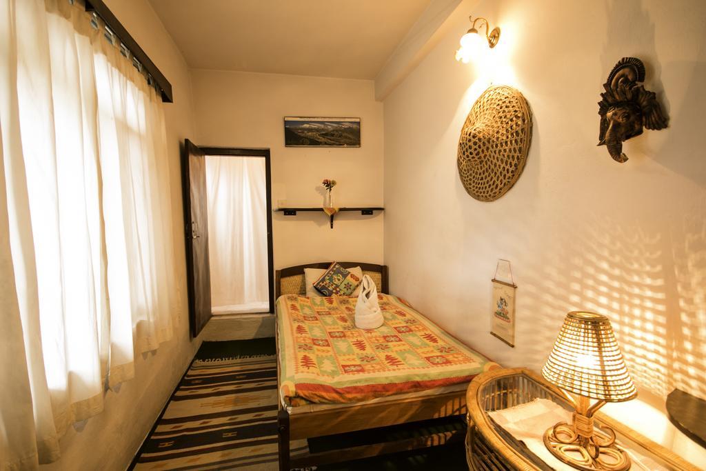 Peace Eye Guest House Pokhara Room photo